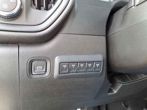 Used 2022 GMC Sierra 3500 Pro w/ Convenience Package image 15