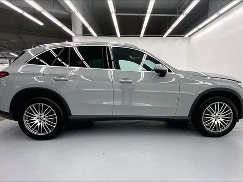 Used 2026 Mercedes-Benz GLC 300 image 6