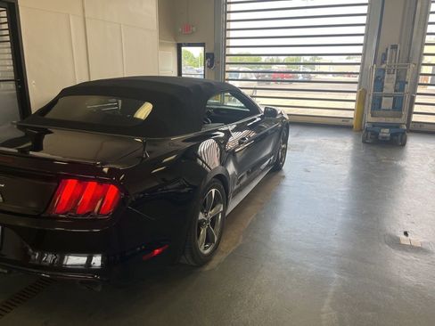 Used 2017 Ford Mustang Convertible w/ Equipment Group 051A RWD image 5