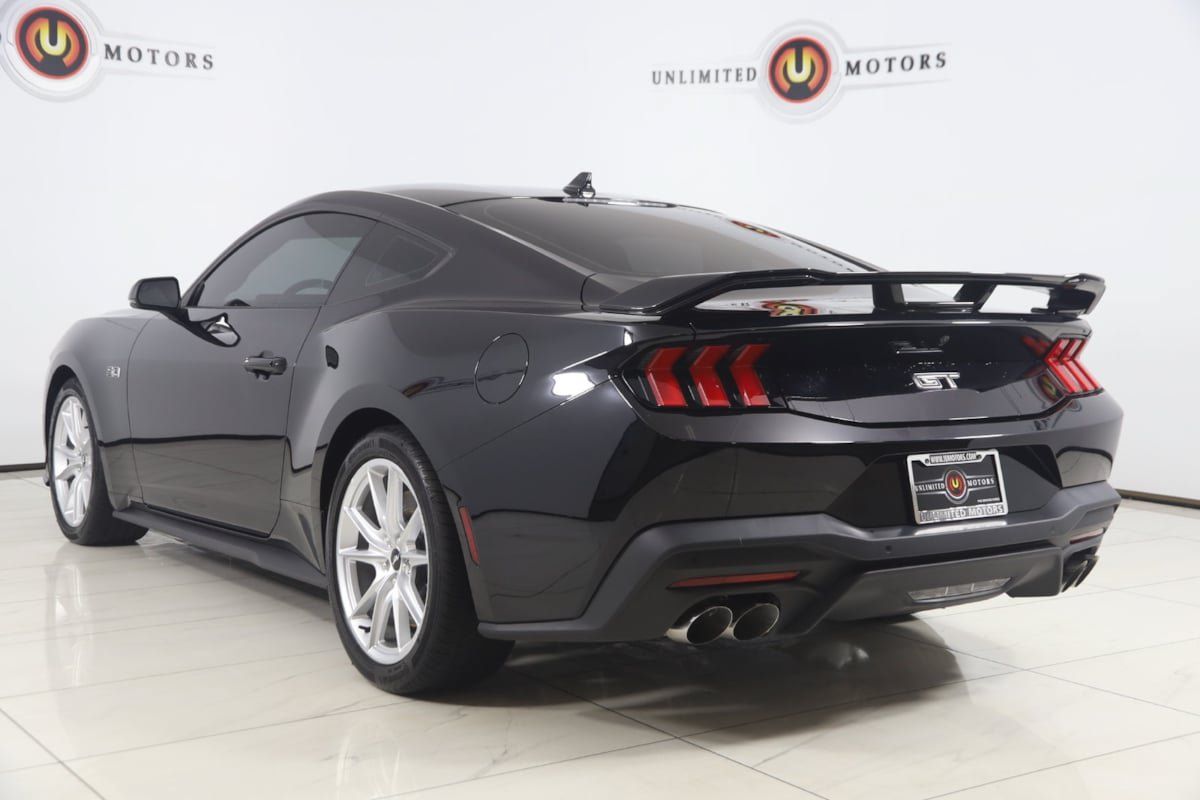 Used 2024 Ford Mustang GT Premium RWD image 4