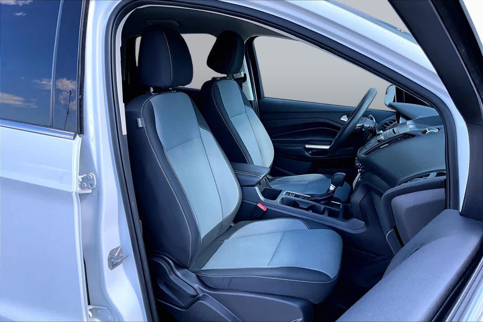 Used 2017 Ford Escape SE FWD image 9