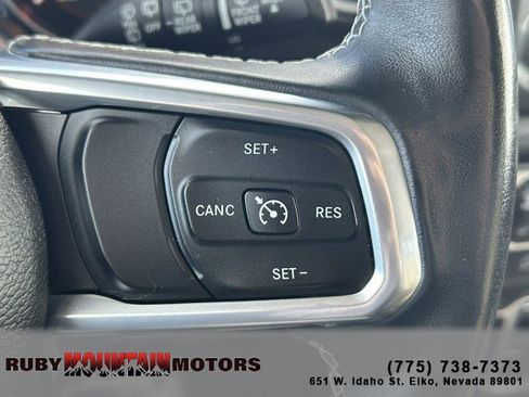 Used 2018 Jeep Wrangler Unlimited Sahara w/ Cold Weather Group image 13