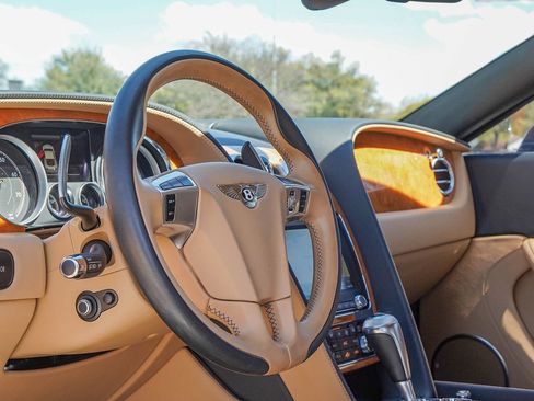 Used 2016 Bentley Continental GT image 18