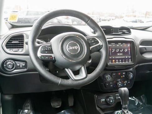 Used 2023 Jeep Renegade Latitude w/ Premium Group AWD/4WD image 14