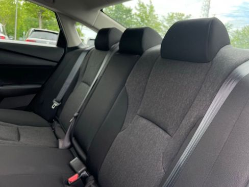 Certified 2025 Honda Accord LX image 40