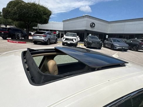 Used 2013 Buick LaCrosse Leather w/ Entertainment Package FWD image 10