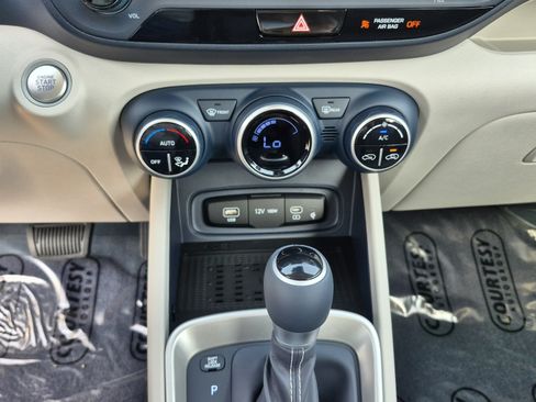 New 2026 Hyundai Venue SEL FWD image 24