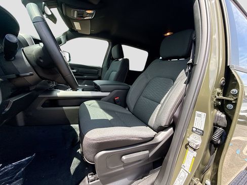 New 2026 RAM 1500 Express AWD/4WD image 22