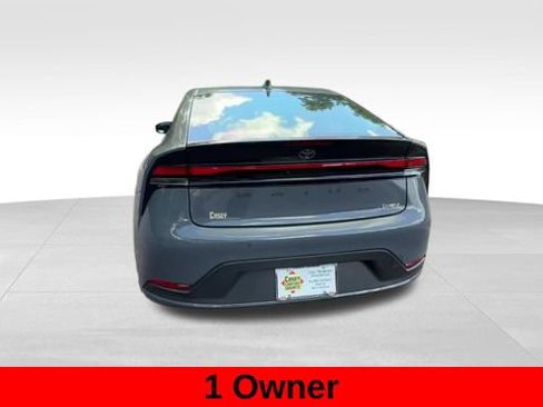 Used 2024 Toyota Prius LE FWD image 6