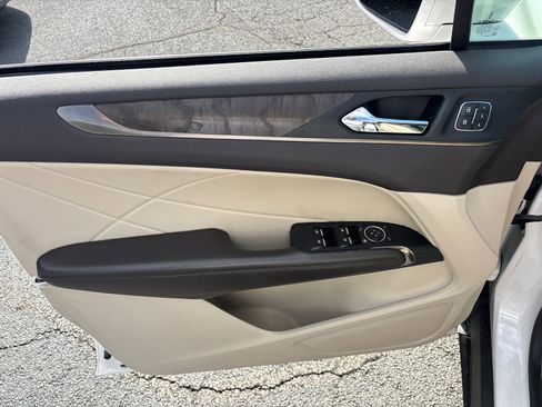 Used 2019 Lincoln MKC Reserve w/ MKC Climate Package AWD/4WD image 11