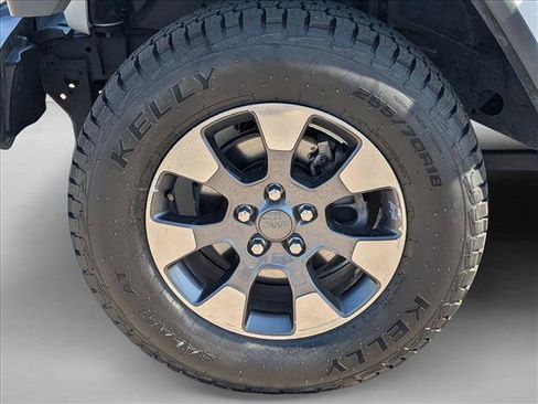Used 2018 Jeep Wrangler Unlimited Sahara AWD/4WD image 21