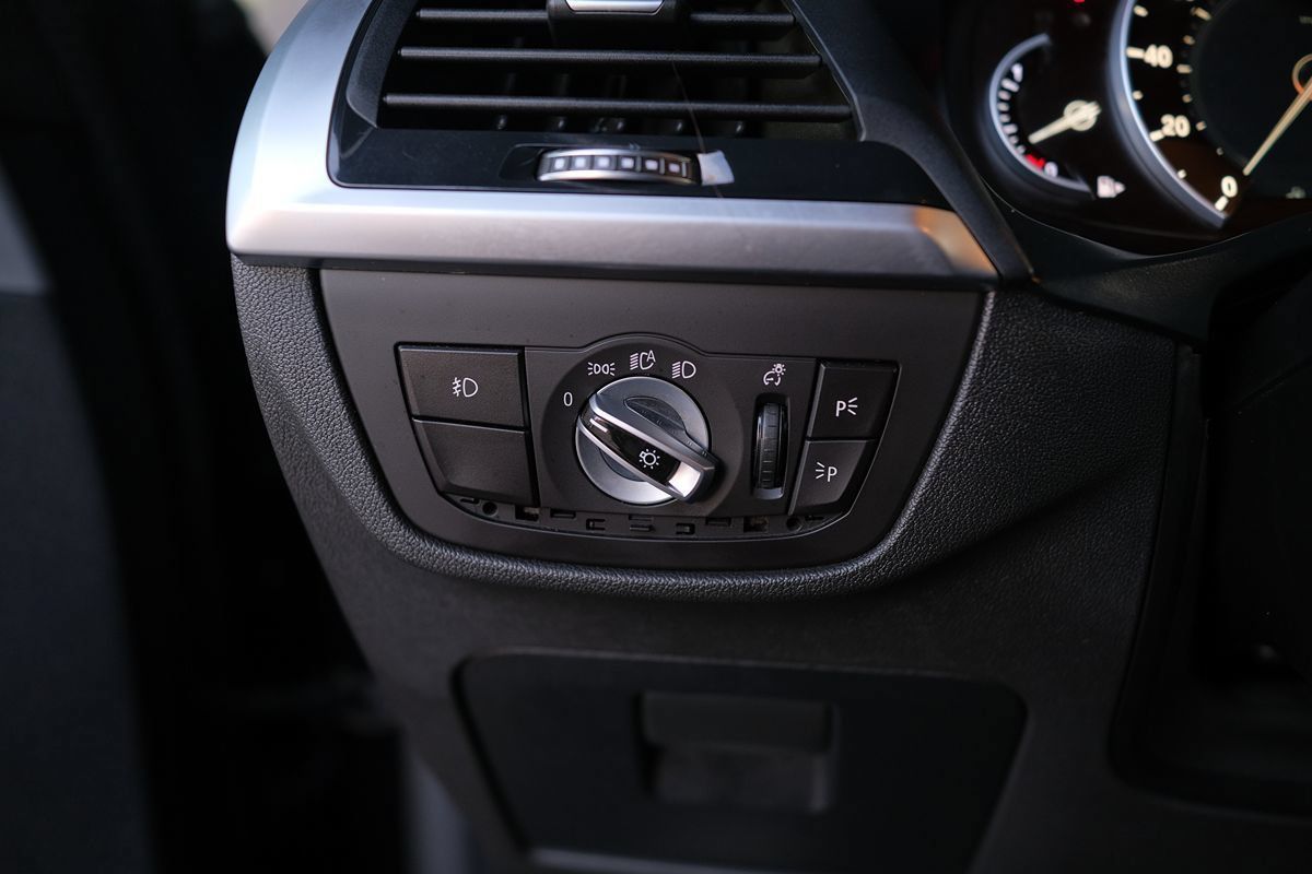 Used 2019 BMW X3 xDrive30i w/ M Sport Package 2 AWD/4WD image 16