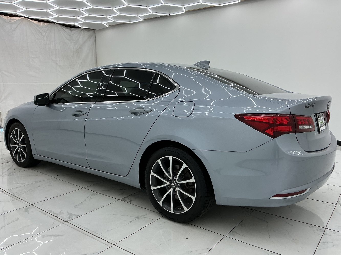 Used 2016 Acura TLX w/ Technology Package FWD image 12
