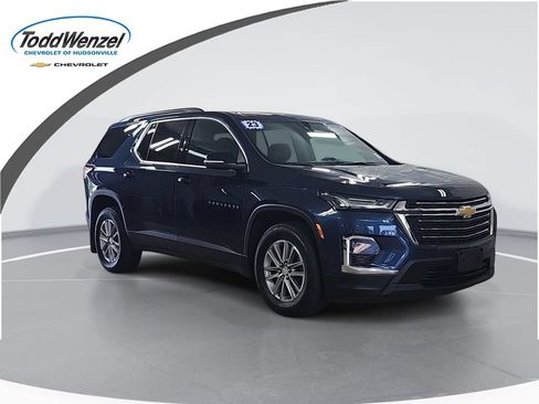 Used 2023 Chevrolet Traverse LT AWD/4WD image 1