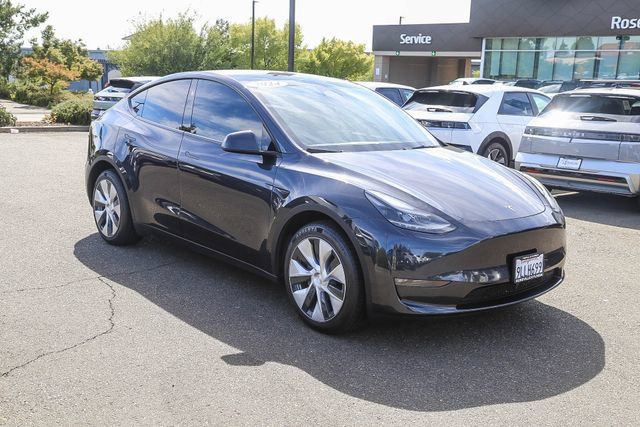 Used 2024 Tesla Model Y Long Range AWD/4WD image 6