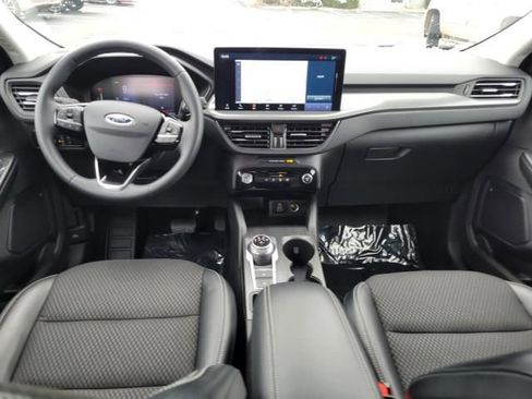 Certified 2024 Ford Escape SE image 17