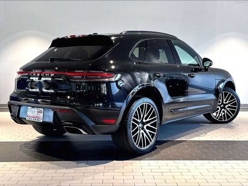 Used 2026 Porsche Macan AWD/4WD image 10