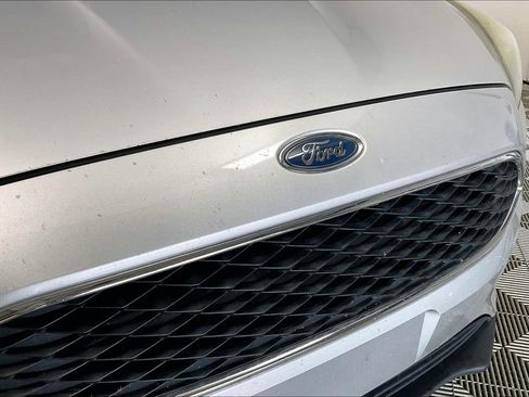 Used 2017 Ford Focus SEL image 28