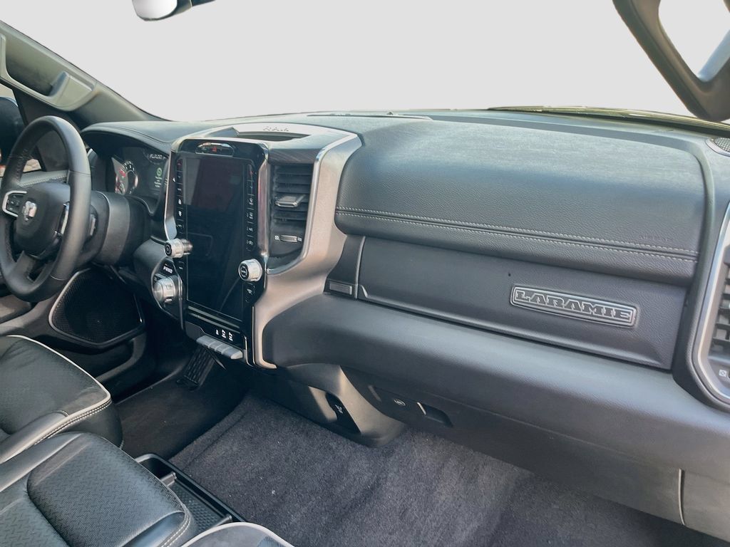 Used 2025 RAM 1500 Laramie AWD/4WD image 28