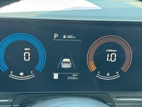 Used 2025 Hyundai Kona SEL FWD image 18