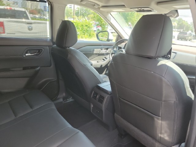 Certified 2023 Nissan Rogue SV w/ SV Premium B Package FWD image 27