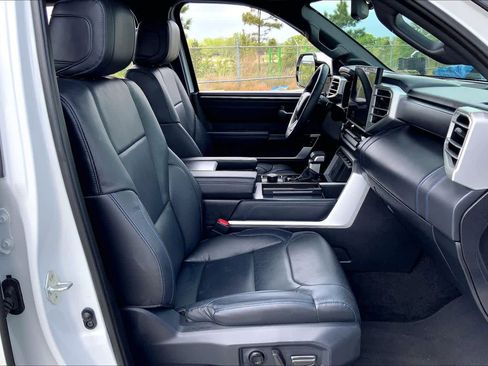 Used 2025 Toyota Tundra Platinum AWD/4WD image 9