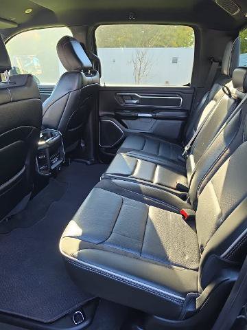 Used 2023 RAM 1500 Laramie AWD/4WD image 5