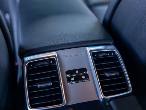 Used 2015 Porsche Panamera image 61