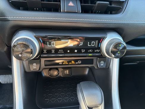 Certified 2025 Toyota RAV4 XLE image 22