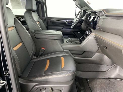 Used 2024 GMC Sierra 2500 AT4 AWD/4WD image 10