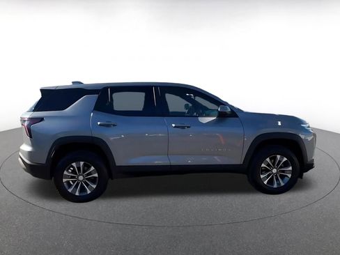 Used 2025 Chevrolet Equinox LT image 16