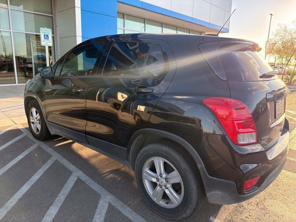 Used 2020 Chevrolet Trax LS w/ Tint and Cruise Package FWD image 3
