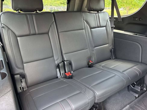 Used 2024 Chevrolet Suburban RST w/ Luxury Package AWD/4WD image 33