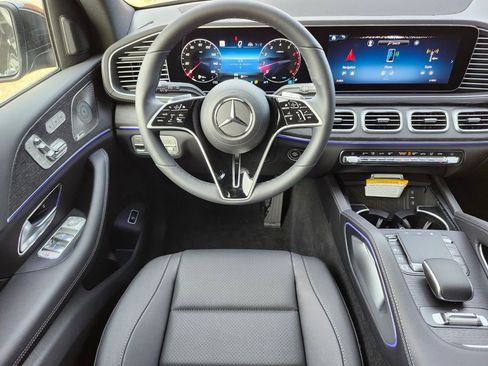 Certified 2025 Mercedes-Benz GLS 450 4MATIC image 13