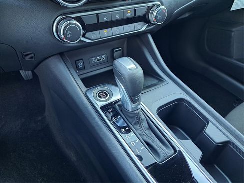 New 2025 Nissan Sentra SV image 8