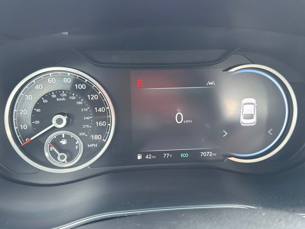 Used 2025 Genesis G70 2.5T AWD/4WD image 7