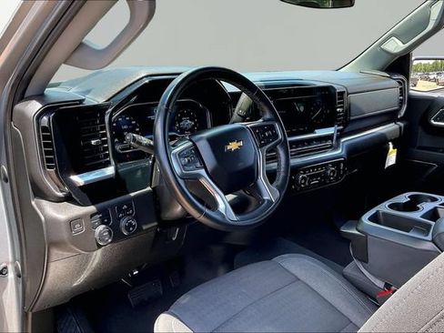 Used 2023 Chevrolet Silverado 1500 LT AWD/4WD image 12