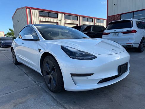 Used 2021 Tesla Model 3 Standard Range Plus RWD image 3