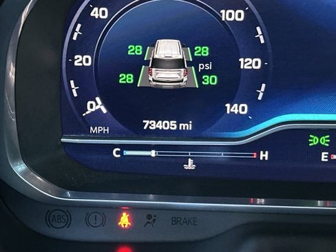 Used 2023 Chevrolet Suburban LT image 16