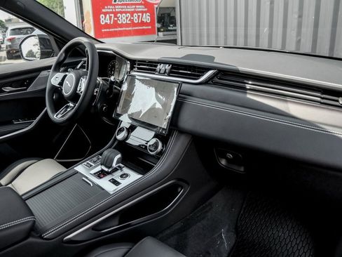New 2026 Jaguar F-PACE R-Dynamic S image 21