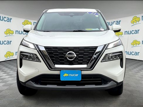 Certified 2021 Nissan Rogue SV image 2