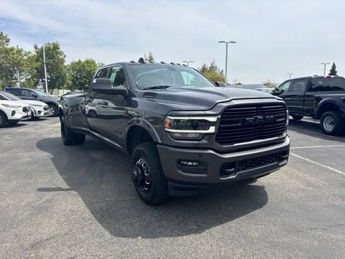 Used 2022 RAM 3500 Laramie AWD/4WD image 4
