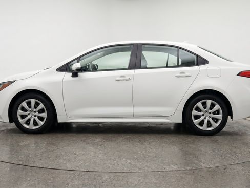 Used 2025 Toyota Corolla LE FWD image 5