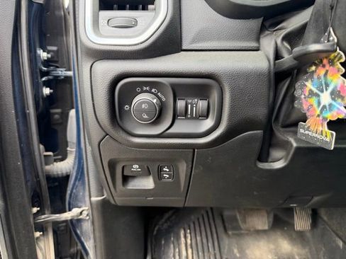 Used 2023 RAM 1500 Laramie AWD/4WD image 16