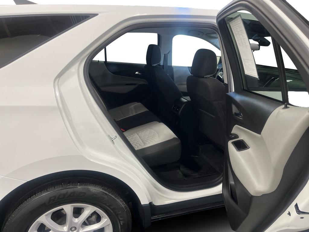 Used 2020 Chevrolet Equinox LS w/ LS Convenience Package AWD/4WD image 20
