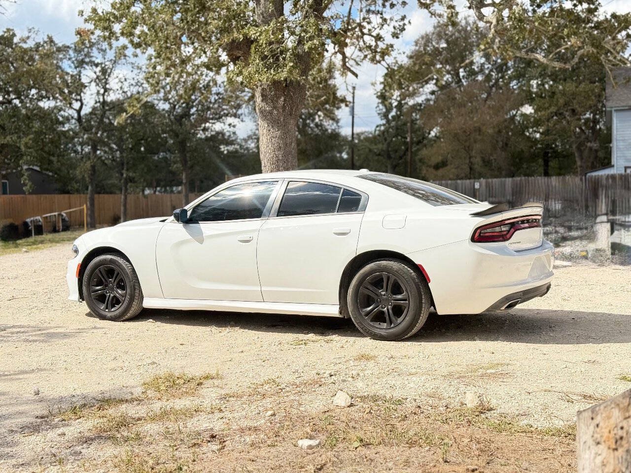Used 2022 Dodge Charger SXT RWD image 5