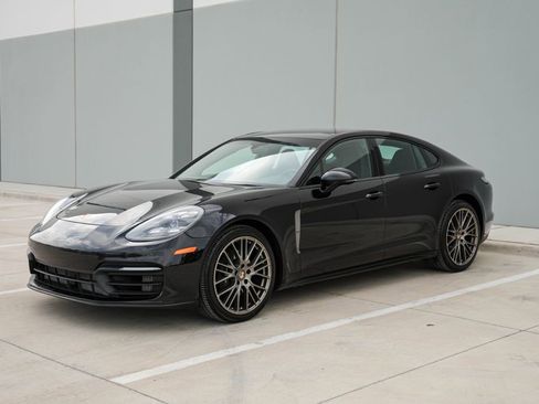 Used 2022 Porsche Panamera Platinum Edition RWD image 4