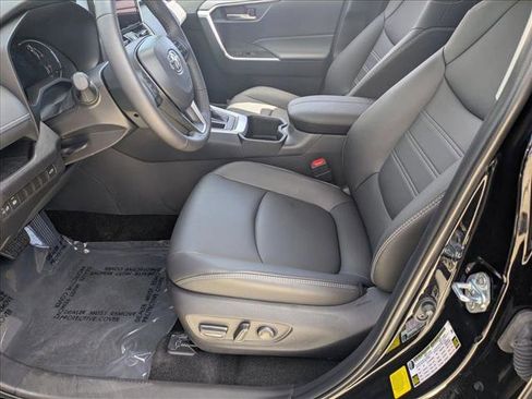 Used 2025 Toyota RAV4 XLE Premium image 12