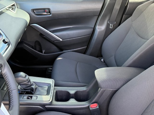 Used 2026 Toyota Corolla Cross LE FWD image 12