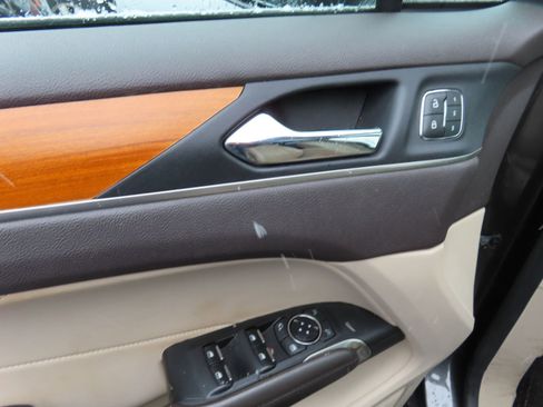 Used 2019 Lincoln MKC Select w/ Select Plus Package image 13